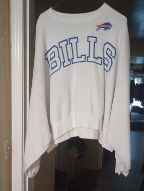 Nike White Crewneck Sweatshirt with Blue 'BILLS' Script